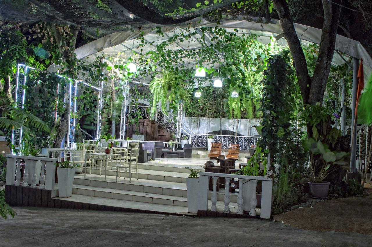 Luljetta'S Place Garden Suites Antipolo Exteriör bild